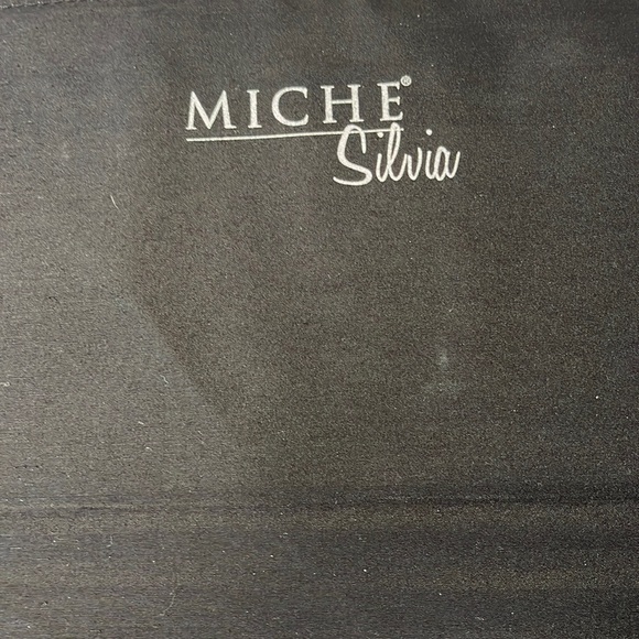 MICHE * SILVIA SHELL * CLASSIC BASE * EUC - Picture 3 of 9